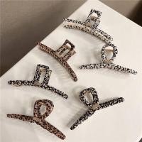 ราคา กิ๊ฟหนีบผมลายวัว สไตล์เกาหลี สีดำ ขาว น้ำตาล เครื่องประดับผม เรียบหรู Hairclip Prop (43102950747)