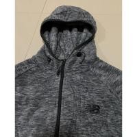ราคา เสื้อแจ็กเก็ตแขนยาวมีหมวก new balance (20793729542)