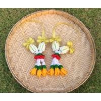 ราคา พวงมาลัยแขวนหน้ารถถักจากไหมพรม​ (5907120917)