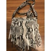 ราคา กระเป๋าสะพายboyyหนังงู (27104789823)