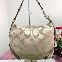 ราคา กระเป๋าสะพายไหล่ แบรนด์ Coach มือสอง แท้ % ส่งฟรี Ems (1198703095)