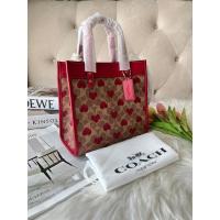 ราคา coach แท้ Field tote 22 In Signature Canvas Wiht Heart Print (20345771284)