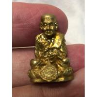 ราคา รูปหล่อลอยองค์ หลวงปู่ทวด เหยียบน้ำทะเลจืด วัดช้างให้ จ.ปัตตานี รุ่นเฉลิมพระเกียรติ ร.9 ภปร. ปี2540 (29753438735)