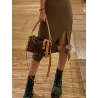 ราคา กระเป๋ามือสอง Louis Vuitton สไตล์ใหม่ สำหรับถือ สะพาย และเป็นคลัทช์ เหมาะสำหรับผู้หญิง (44027879005)