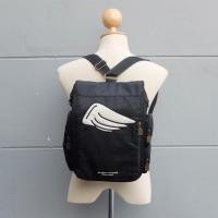 ราคา ส่งฟรี กระเป๋าเป้ แบรนด์ Googims แท้ ช่องเยอะ ซัพพอร์ทดีมาก สภาพสวย (1894296329)