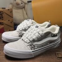 ราคา 2024 Hirono x VANS knu Skool รองเท้าผ้าใบลำลองสีเทาสีขาวต่ำ (25190277437)