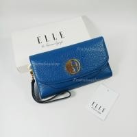 ราคา ELLE กระเป๋าสตางค์ผู้หญิงใบยาว สามพับ สีน้ำเงินอมฟ้า หนังลาย โลโก้สีทอง มีสายคล้องมือ ของใหม่ ของแท้100% (23962610850)