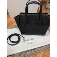 ราคา ส่งต่อ กระเป๋าKate Spade New york หนังสีดำ ของแท้ (19690271420)