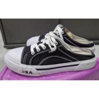 ราคา รองเท้าผ้าใบ FILA สีขาวดำ (27601371724)
