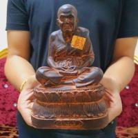 ราคา หลวงปู่ทวด เหยียบน้ำทะเลจืด วัดช้างให้ สร้างจากหินศิลาแลง งานสวยน่าบูชา มีเสน่ห์มนต์ขลัง(หน้าตัก5นิ้ว สูง20ซม.)หนักมากๆ (5797826536)