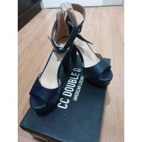 ราคา รองเท้าส้นสูง มือสองสภาพใหม่มาก ใช้งาน 1 ครั้ง (4775947835)