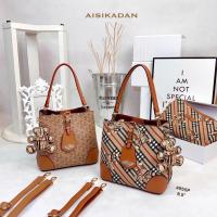 ราคา ✨พร้อมส่ง✨กระเป๋าอชิการ์เด้นASKDแบบใหม่ล่าสุด #ทรงถัง 3 ช่อง ขนาด8.5นิ้วงานเซตคุ้ม2ใบ+พวงกุญแจ (20336265662)