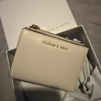 ราคา กระเป๋าสตางค์ Charles & Keith ของแท้ (40061792711)