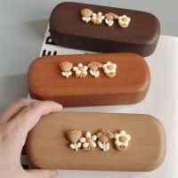 ราคา ] ดอกไม้น้อยน่ารักเลียนแบบลายไม้แว่นตากรณีการจัดเก็บแว่นกันแดดแว่นกันแดดสายตาสั้นแบบพกพานักเรียนผู้ชายผู้หญิง012.24 (54403574216)