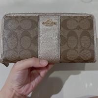 ราคา กระเป๋าสตางค์ coach ใบยาว มีซิปรอบ (ของแท้) (21137413115)