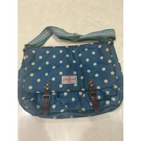 ราคา กระเป๋าสะพายข้าง สีฟ้าลายจุดครีม Cath Kidston ขนาด 34x24x8 ซม มีรอยขีดด้านหลัง 1 จุด ขายตามสภาพ ราคาถูกๆ (58051665974)
