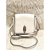 ราคา กระเป๋าหนังมือสองแบรนด์ CRYANY สภาพยังใหม่ มีช่องใส่ของช่องใหญ่ 1 ช่อง ภายในสะอาด (24100606508)