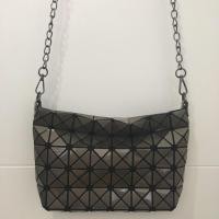 ราคา กระเป๋าสะพายมือสอง ยี่ห้อ ChaLita (1517510073)