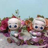 ราคา ตุ๊กตาเรซิ่น คู่ตาจ๋ายายจ๋าปั่นจักรยาน (4033194197)