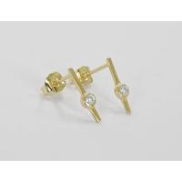 ราคา ต่างหูทองคำแท้ฝังเพชรแท้ 18K สี Yellow Gold ดีไซน์บาร์ฝังเพชรเม็ดเดี่ยว ดีไซน์เก๋ (18007058991)