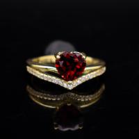 ราคา แหวนพลอยโกเมนจันทบุรี (Garnet) ตัวเรือนเงินแท้92.5%ชุบทอง พลอยสีแดงอมน้ำตาล เนื้อใส ไซส์นิ้ว 56 เบอร์ 7.5 US (41053933671)