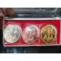 ราคา ชุดเหรียญพระพุทธปัญจภาคีวารีปาฎิหาริย์ รวม 3 เหรียญ พร้อมกล่องเดิม (29043793707)
