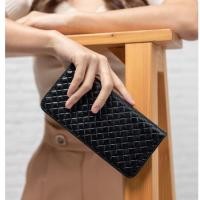 ราคา WALLER กระเป๋าสตางค์หนังแท้รุ่นลายสานใบยาวสีดำหนังวัว (405894931)