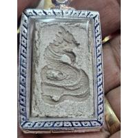 ราคา พระสมเด็จ วัดระฆังพิมพ์ใหญ่ หลังเป็นพญานาค เนื้อปูนเพชร พร้อมกรอบเงิน (47555391630)