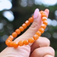 ราคา สร้อยข้อมือหยกส้มเม็ดหยกทรงเหลี่ยม ขนาด 6.6×7 mm (28126457855)