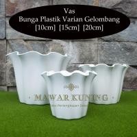 ราคา [ 3 ขนาด ] แจกันดอกไม้พลาสติก Wave Variant / แจกันพลาสติกสีขาว (29354337646)