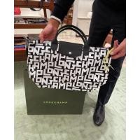 ราคา พร้อมส่ง แท้ % New Longchamp รุ่น Longchamp Neo LGP Size S / M มีสาย Crossbody สายใหญ่สปอร์ต สีขาวดำ (7716237449)