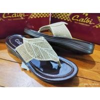 ราคา ((READY AGAIN)) รองเท้าแตะ MEDIUM WEDGES LEAF PERMATA CALBI JEPIT (29511011402)