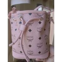 ราคา กระเป๋าสะพายข้างหนังแท้ % ทรงขนมจีบ แบรนด์เนมแท้ MCM made in Korea ไซส์ 7 นิ้ว สูง 8 นิ้ว สภาพสวยมากๆ หนังสวยๆ (16391345342)