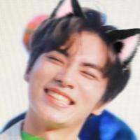 ราคา แบ่งปันโฮโล สแตนด์ pt. 2 (14548954339)