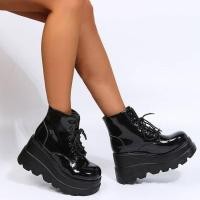 ราคา Intelscore จัดส่งจากไทย ส้นสูง 9 ซม. รองเท้าบูท Martin แพลตฟอร์มส้นหนาผู้หญิง รองเท้าบูทสีนู๊ดคัทต่ำ ไซส์ 36-41 (26867596497)