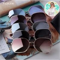 ราคา แว่นกันแดดผู้หญิง Guess Sunglasses รุ่น GU7560 ขนาด 61-18 135 mm. สินค้าใหม่ (ของแท้ 100%) พร้อมกล่องอุปกร์ครบเซ็ต (1978492241)