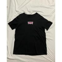 ราคา เสื้อยืดสีดำ แบรนด์ Levi’s แท้ ไซซ์L (29690403684)