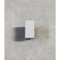 ราคา SIEMENS 5TA9 851-0PB01 สวิตซ์สองทางสีขาว 2 Way Switch (40427857168)