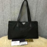 ราคา กระเป๋า Prada มือสอง มาพร้อม การ์ด (1284768642)