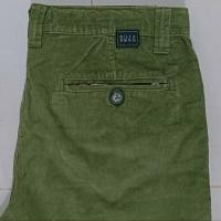 ราคา BILLABONG พรีเมี่ยม กางเกงลูกฟูกขาสั้น เขียวขี้ม้า มือสองสภาพใหม่ (28720459374)