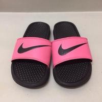 ราคา รองเท้าแตะ Nike benassi sandals used 95% (183432775)