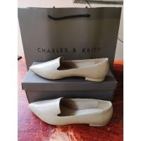 ราคา รองเท้า Charles & Keith Size 38 (5088369383)
