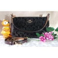 ราคา COACH F56518 TOP HANDLE POUCH IN SIGNATURE DEBOSSED PATENT LEATHER (464511708)