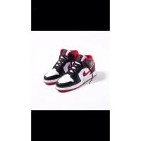 ราคา Nike air Jordan 1 mid metallic red 8UK 9US แท้ (12921009295)