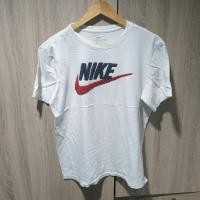 ราคา เสื้อยืดแบรนด์แท้ สีขาว ของแท้มือสอง (44901931282)