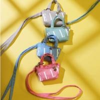 ราคา ELLE PETITE POP กระเป๋าคล้องคอ+จี้รูปดาว ผ้าแคนวาส มีให้เลือก 4 สี รุ่น WEXH001W25 (40924418858)