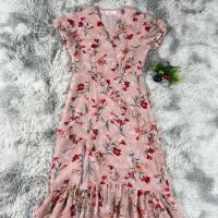 ราคา มือสอง‼️เดรสยาว ผ้าชีฟอง ลายดอกไม้ สีชมพูกะปิ M (25895169358)