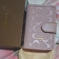 ราคา กระเป๋าสตางค์โค้ชCoachสีชมพู กระเป๋าสตางค์Burberyใบยาว (28872425404)