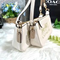 ราคา แท้กระเป๋า COACH NOLITA 19 WITH HORSE AND CARRIAGE (COACH C4653) (13981655686)
