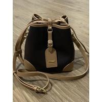 ราคา กระเป๋าทรงขนมจีบ(สะพายข้าง) (16190499979)